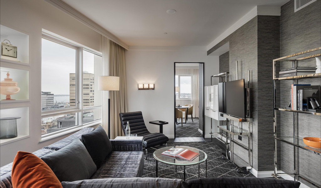 Signature Skyline Suite at Swissotel Sydney