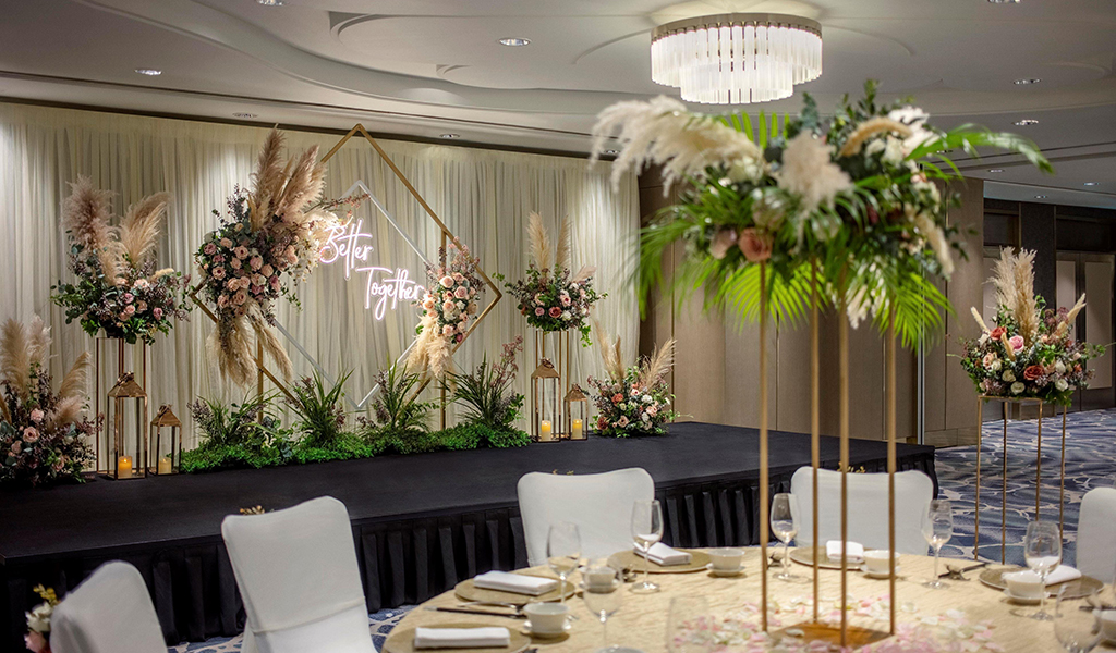 Rustic Romance Wedding at Atrium Ballroom